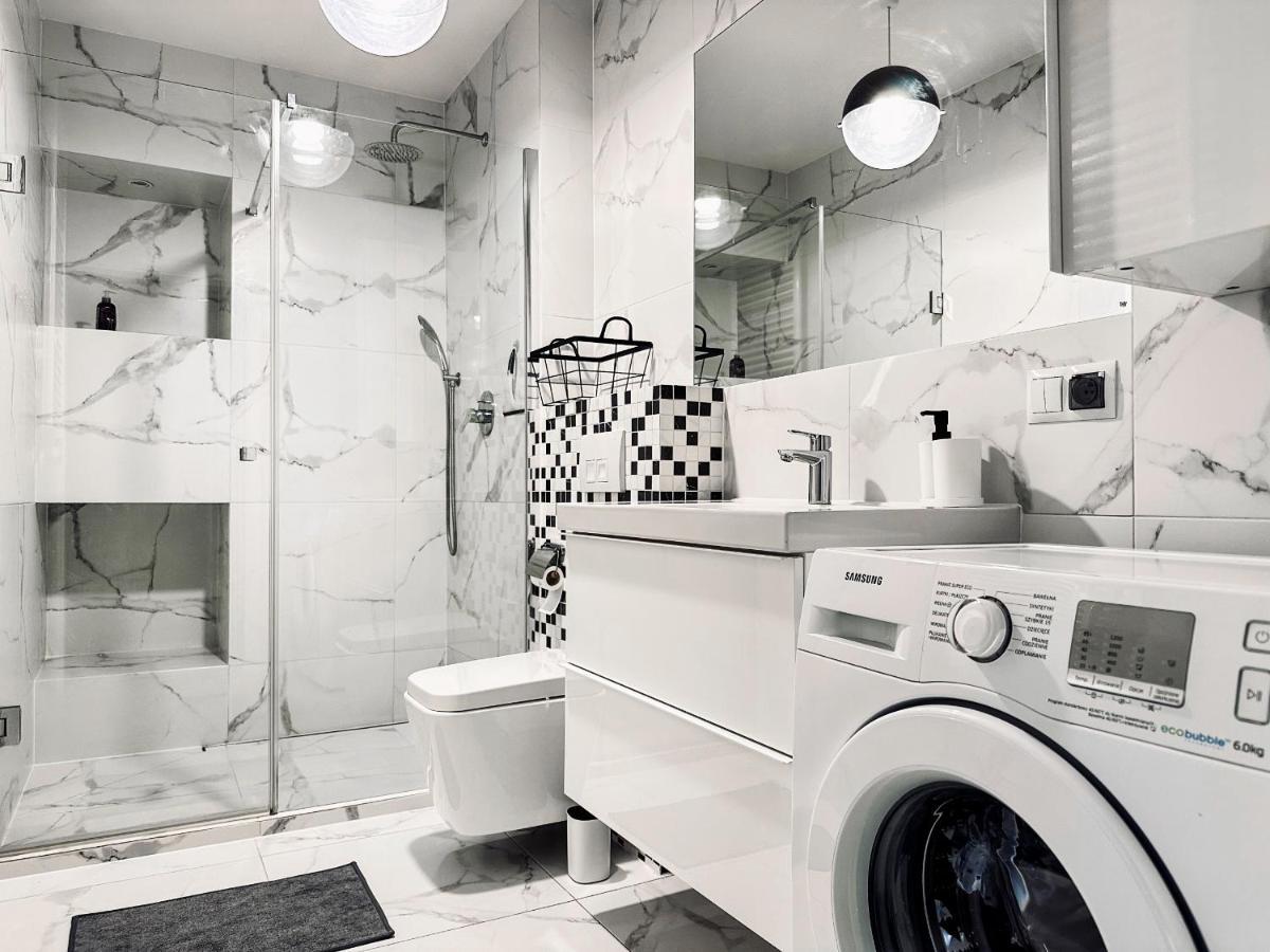 Cozy Apartment In Old Chocolate Factory คราคูฟ ภายนอก รูปภาพ