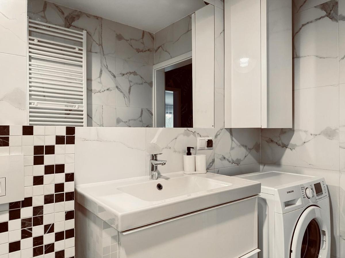 Cozy Apartment In Old Chocolate Factory คราคูฟ ภายนอก รูปภาพ
